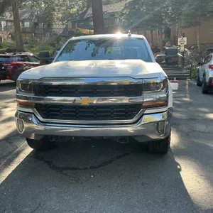 2018 CHEVROLET SILVERADO 1500 LT CREW CAB 4X4 PICKUP VIN: 3GCUKREC6JG367369