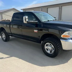 OFFSITE -2011 dodge diesel 3500 safteied 4x4 crew cab
