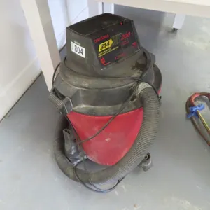 Craftsman 200 Shop Vac.