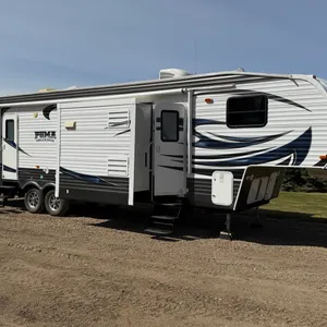 2014 Forest River Puma Unleashed by Palomino 5th Wheel Holiday Trailer/ Toy Hauler, Only 5000 orig km’s, White, VIN 4X4FPTM25FP051457 Mint Condition, 