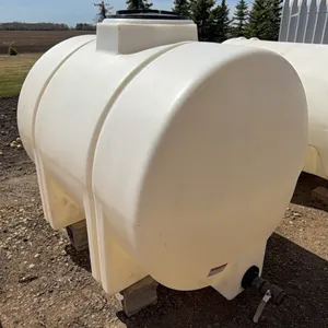 450 gallon Poly Water Tank w/ Brass Ball Valve (Have only ever had rain water inside)