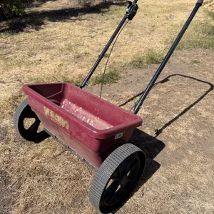Vigoro 4000 Fertilizer/ Seed Spreader