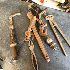 Nail puller, chain binder