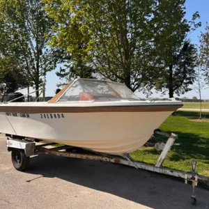 Shop frabricated single axle boat trailer - 15.6' Wilker Galaxie Fiberglass Boat - DOT11381