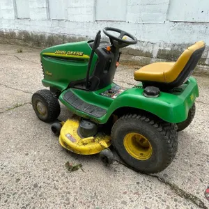 John Deere LT166 Riding Lawn Mower