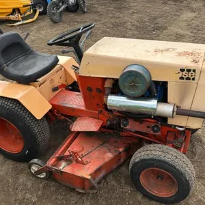 F174 Case 220 hydraulic drive lawn tractor (KEY)