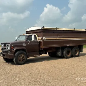 1979 GMC 7000 Sierra Grande 6x2 Grain Truck