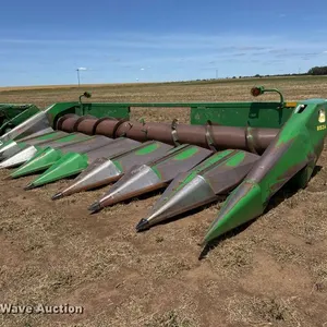 John Deere 853A all-crop head
