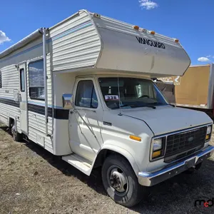 SALVAGE UNIT: 1992 Vanguard Motorhome - White
 UNRESERVED