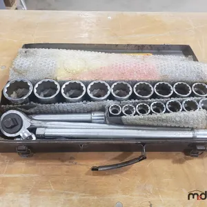 Socket Set
 UNRESERVED