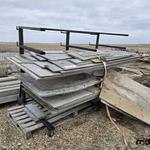 5'x93"x65" Metal Stand & Wood Sheets
 UNRESERVED