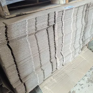 PALLET OF 900 CARDBOARD FLATS