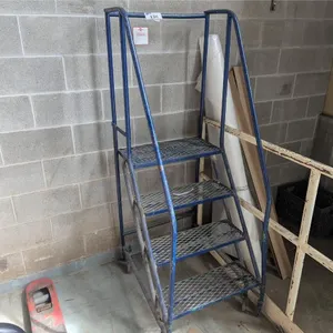 BLUE 3' ROLLING STEP LADDER