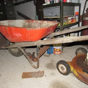 Wheel barrow