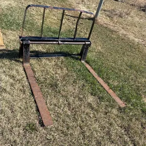 Pallet fork for a skidsteer