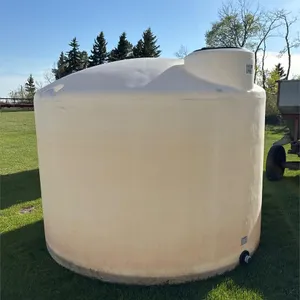 Poly 1750 Gallon White Water tank