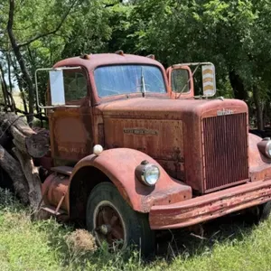 Antique White 6000 Series Truck