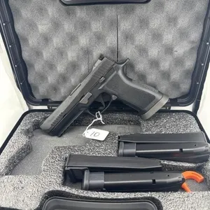 SIG P320 XFIVE 9MM
Case and four 21 round clips