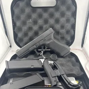 Glock 17Gen4 
Case, here 17 round clips, and