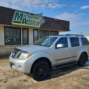 2011  Nissan  Pathfinder