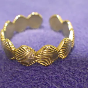 Ring (size 7)