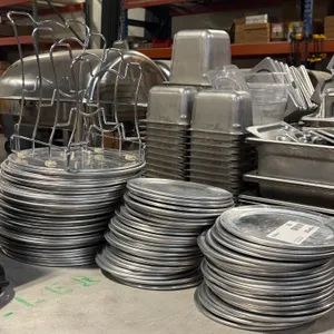 Pizza Pans With Chrome Rack