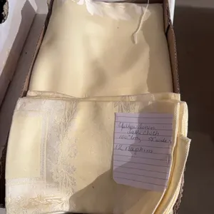 YELLOW LINEN TABLECLOTH/12 NAPKINS