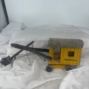 STRUCTO CRANE TRUCK