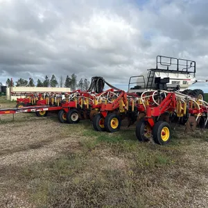 2006 Bourgault 8710 Air Seeder