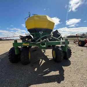 John Deere 1900 Cart