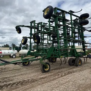 John Deere 2410 Chisel Plow