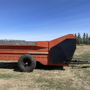 KUELKER’S 200 s/a Feed Wagon w/ Cardinal 758 Scale Monitor, Live Floor