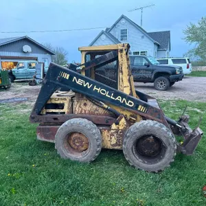 New Holland L553 Skidsteer - Weyerhaeuser WI