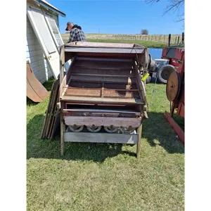 VIKING  Grain Cleaner- 32"- Powers On