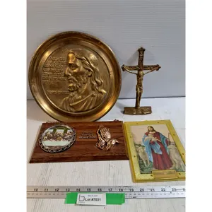 (4) Wall Hangings Christian Religious Items