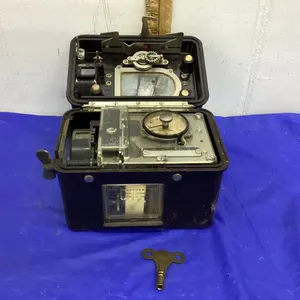 ANTIQUE HEIRMAN PIGEON RACING CLOCK