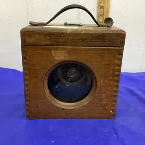 ANTIQUE PIGEON RACING CLOCK - IN DOVETAILED WOOD CASE