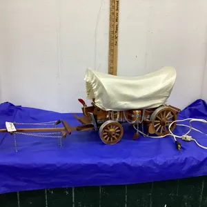 WOOD WAGON LAMP