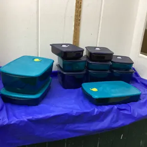 BOX OF ASSORTED TUPPERWARE FRIDGE  CONTAINERS