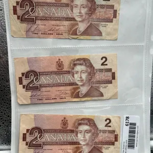 Lot of 3 Canadian $2 Banknotes 1986