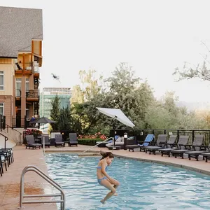 2-NIGHT STAY AT SUMMERLAND WATERFRONT RESORT