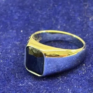 Black Crystal Signet Ring Unmarked size 9
