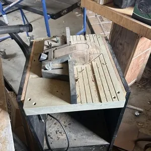 ROUTER TABLE W/ ROUTER