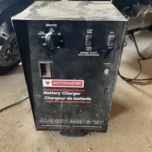 MOTOMASTER BATTERY CHARGER 40/2/200AMP 6/12VOLT