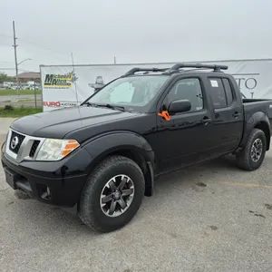 2018  Nissan  Frontier  4x4 PRO-4X 4dr Crew Cab 5 ft. SB 5A