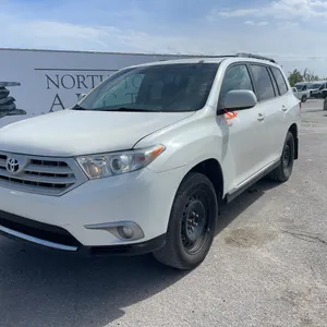 2013  Toyota  Highlander  AWD V6 4dr SUV