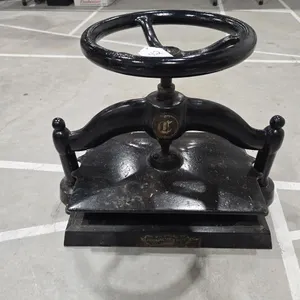 Pridmore Automatic Screw Cast Iron Book Press