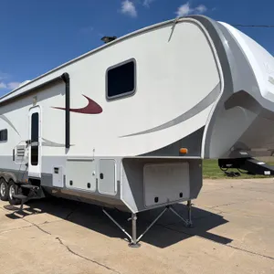 2013 Mesa Ridge 39 1/2ft Gooseneck Camper