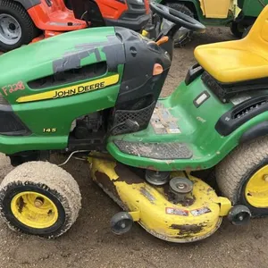 F228 John Deere 145 lawn tractor (KEY)