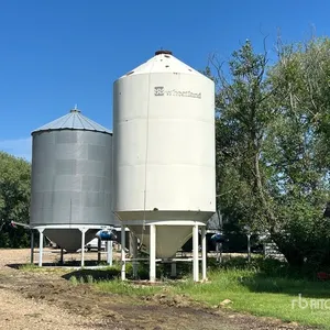 Wheatland +/- 1400 bu Smooth Wall Hopper Grain Bin